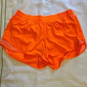 Lululemon Hotty Hot Size 12 Tall Shorts